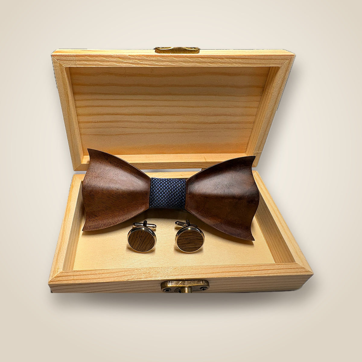 The Walnut bowtie